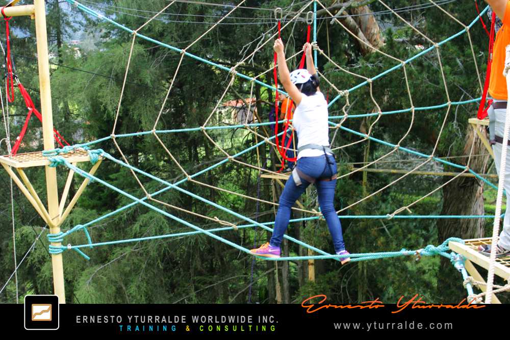 Team Building Cali Colombia | Outdoor training con dinámicas de cuerdas para el trabajo en equipo